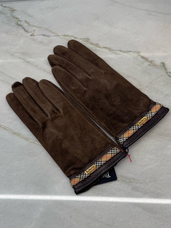 Burberry Accessories - NWT Vintage Burberrys Brown Leather Gloves